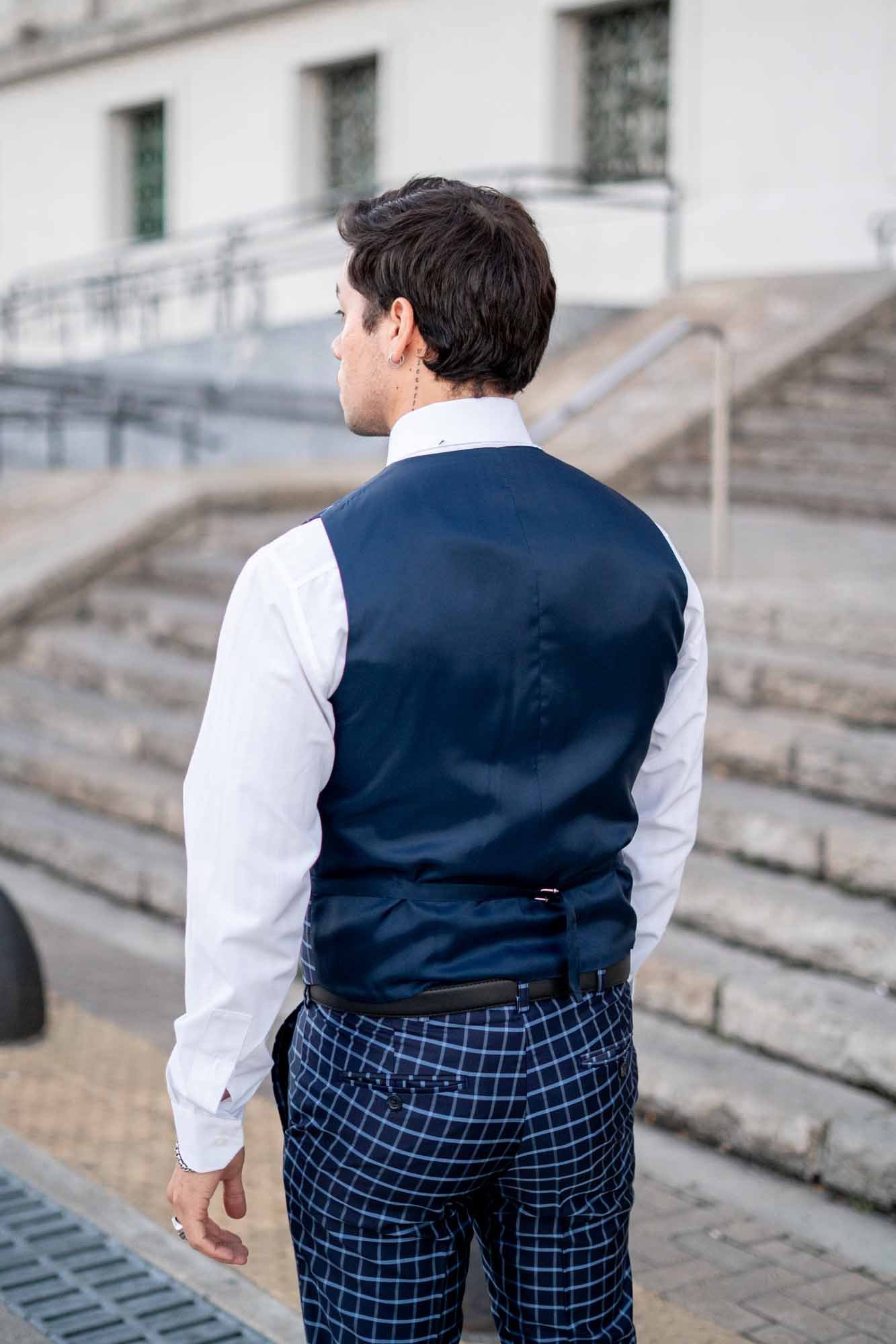 Traje de Tres Piezas Azul Marino con Cuadros Celestes | Lana Súper 100