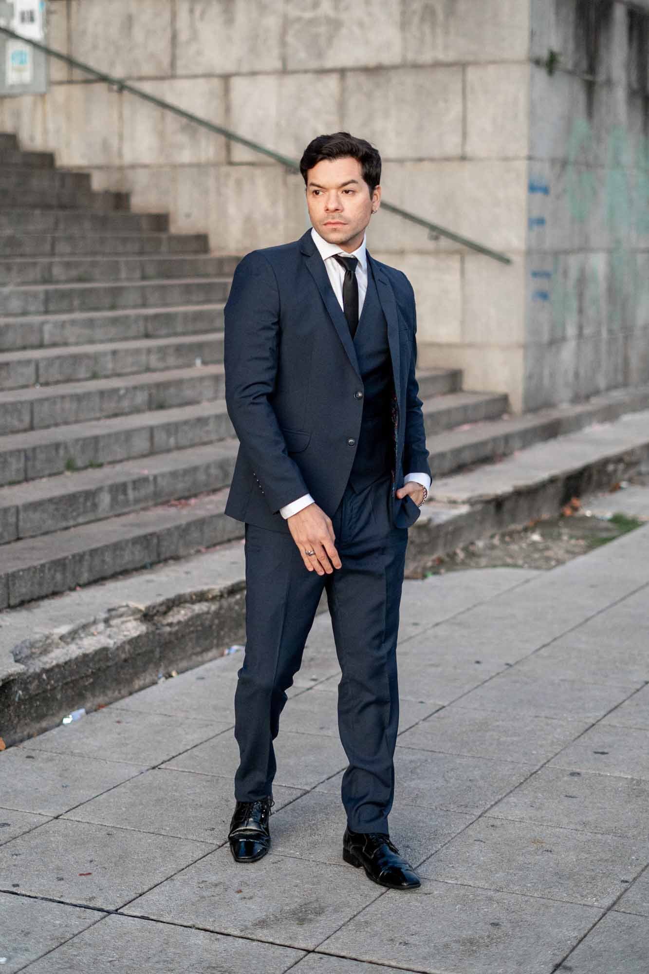 Traje de Tres Piezas Azul Marino en Lana Súper 100 | Corte Formal