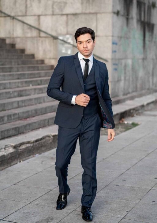 Traje de Tres Piezas Azul Marino en Lana Súper 100 | Corte Formal