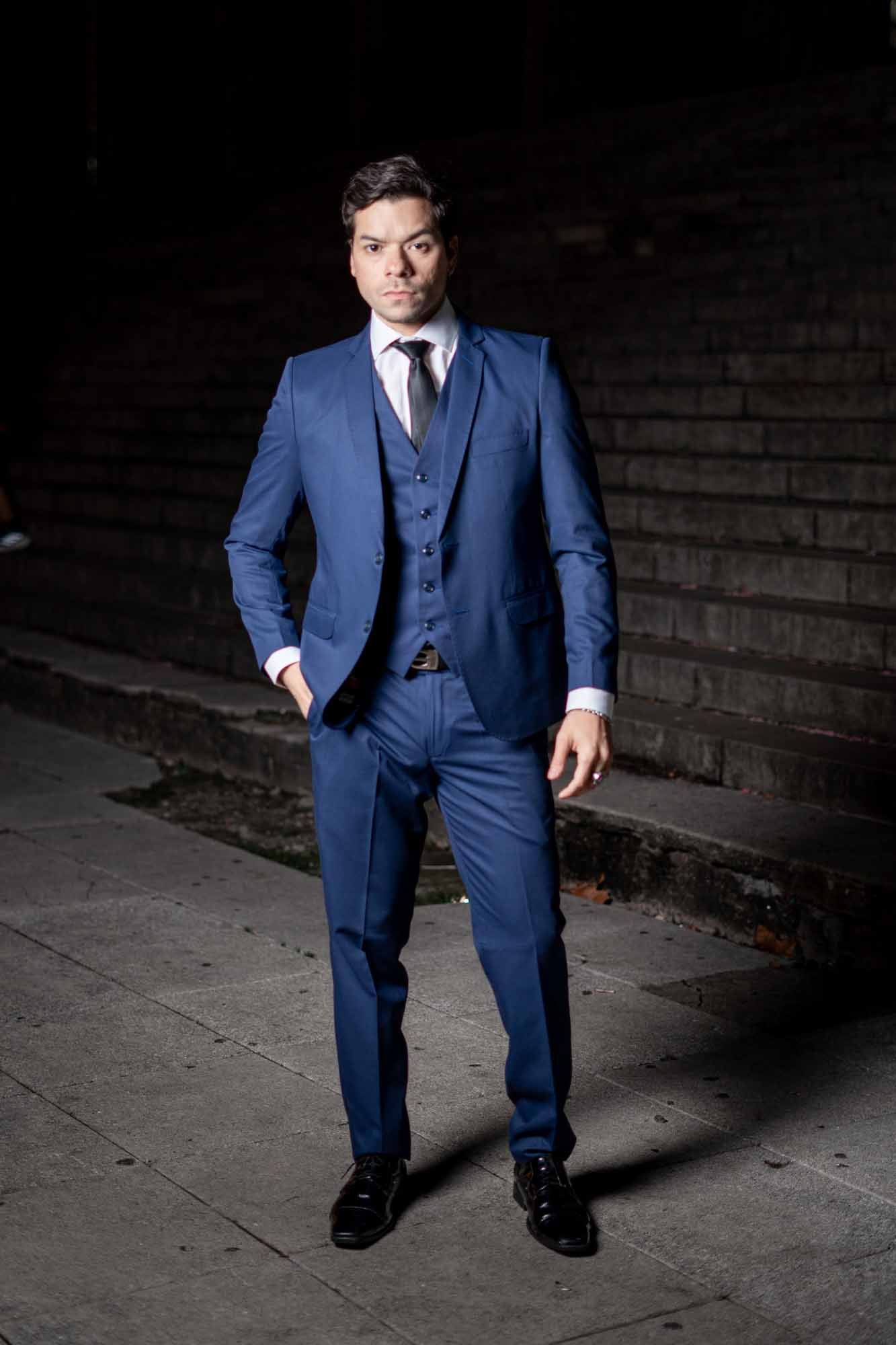 Traje de Tres Piezas Azulino en Lana Súper 100 | Elegancia Formal