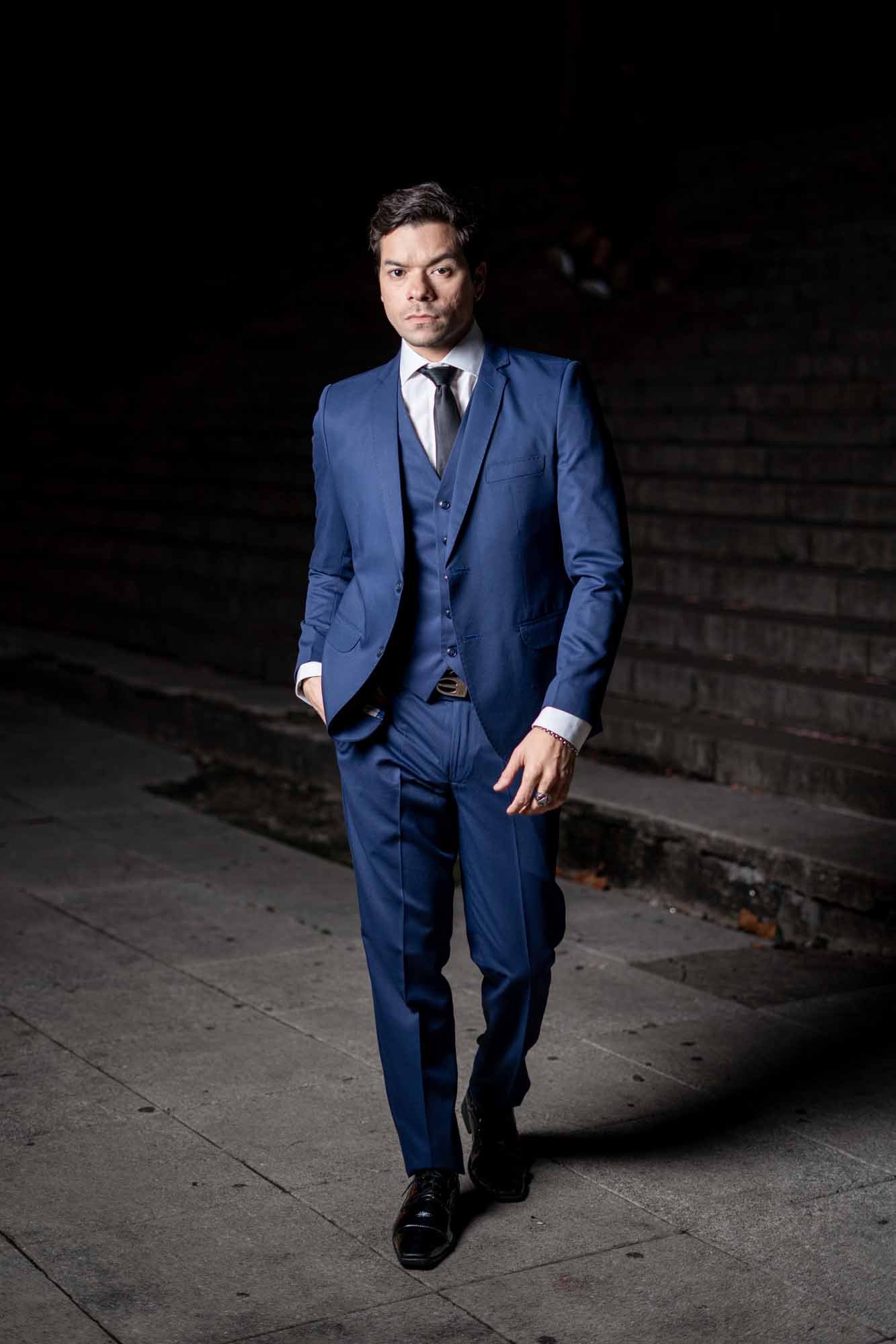 Traje de Tres Piezas Azulino en Lana Súper 100 | Elegancia Formal