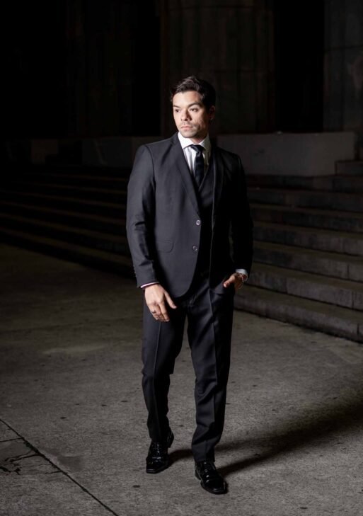 Traje de Tres Piezas Negro en Lana Súper 100 | Elegancia Clásica