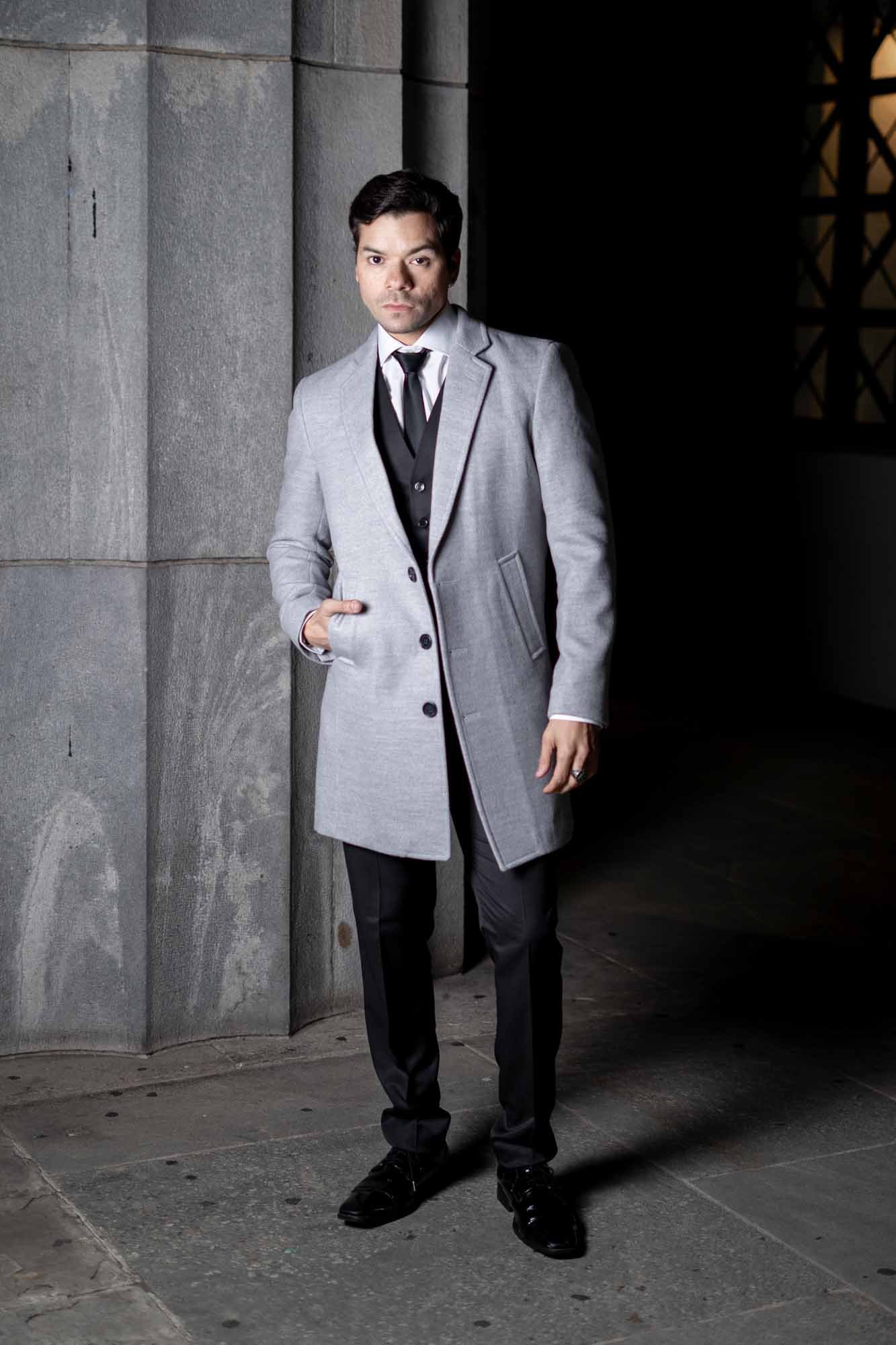 Tapado de Vestir para Hombre en Paño Gris Claro