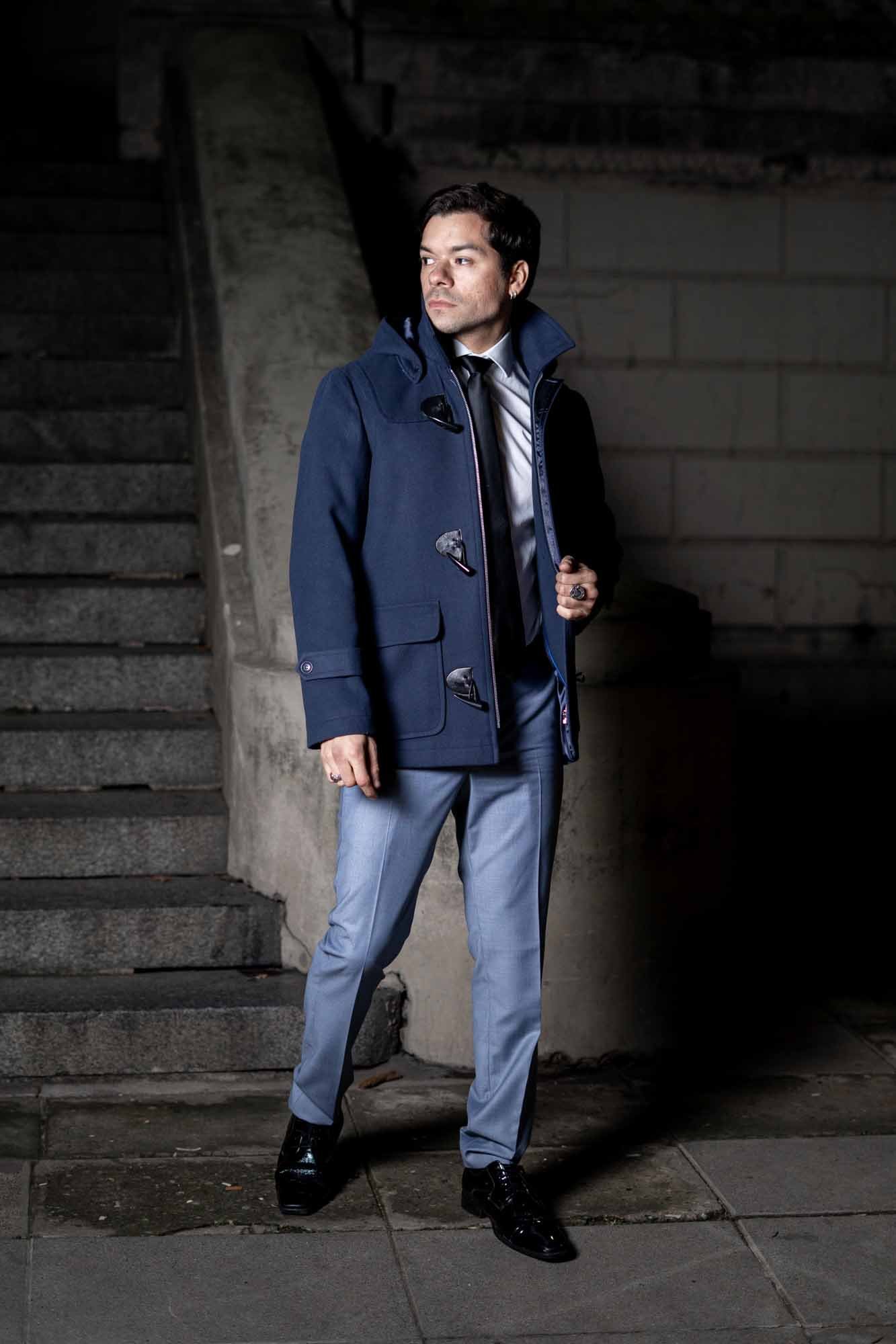 Tapado Montgomery para Hombre en Paño Azul Marino con Capucha Desmontable