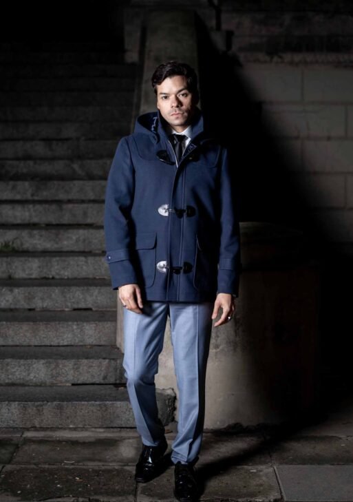 Tapado Montgomery para Hombre en Paño Azul Marino con Capucha Desmontable