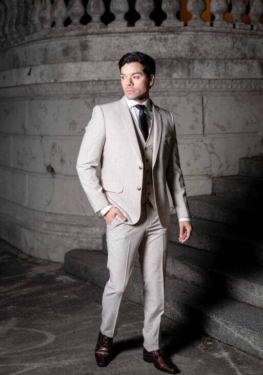 Traje de Tres Piezas para Hombre en Súper 100 Beige