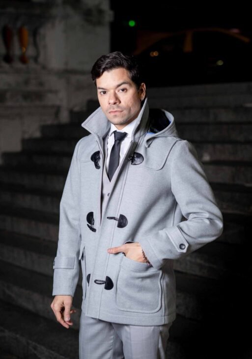 Tapado Montgomery para Hombre en Paño Gris Claro con Capucha Desmontable