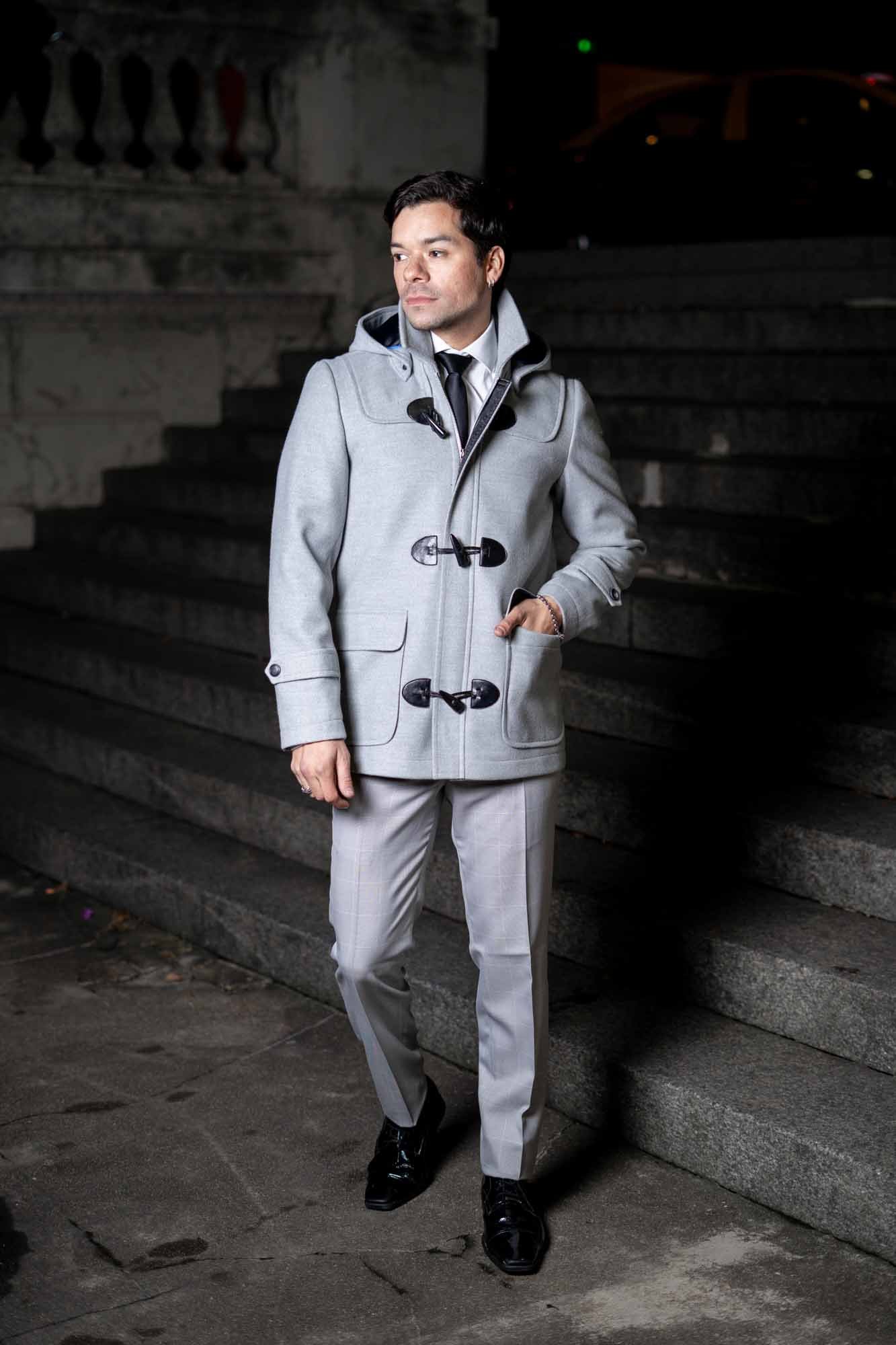 Tapado Montgomery para Hombre en Paño Gris Claro con Capucha Desmontable