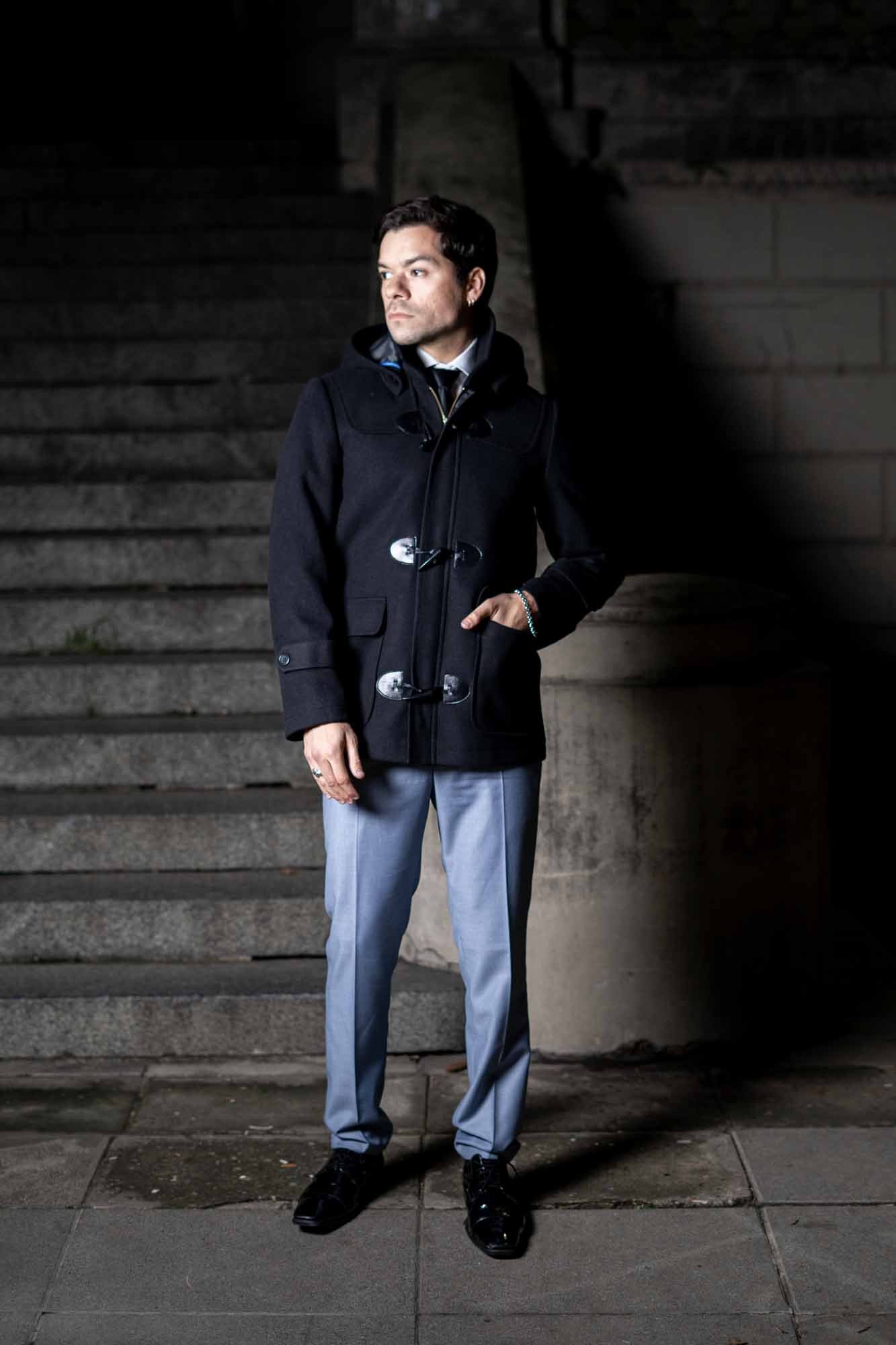 Tapado Montgomery Para Hombre En Paño Negro Con Capucha Desmontable